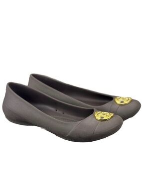 Crocs Ballet Flats Womens Sz 8 Brown GIANNA Rubber Gold Medallion Accent